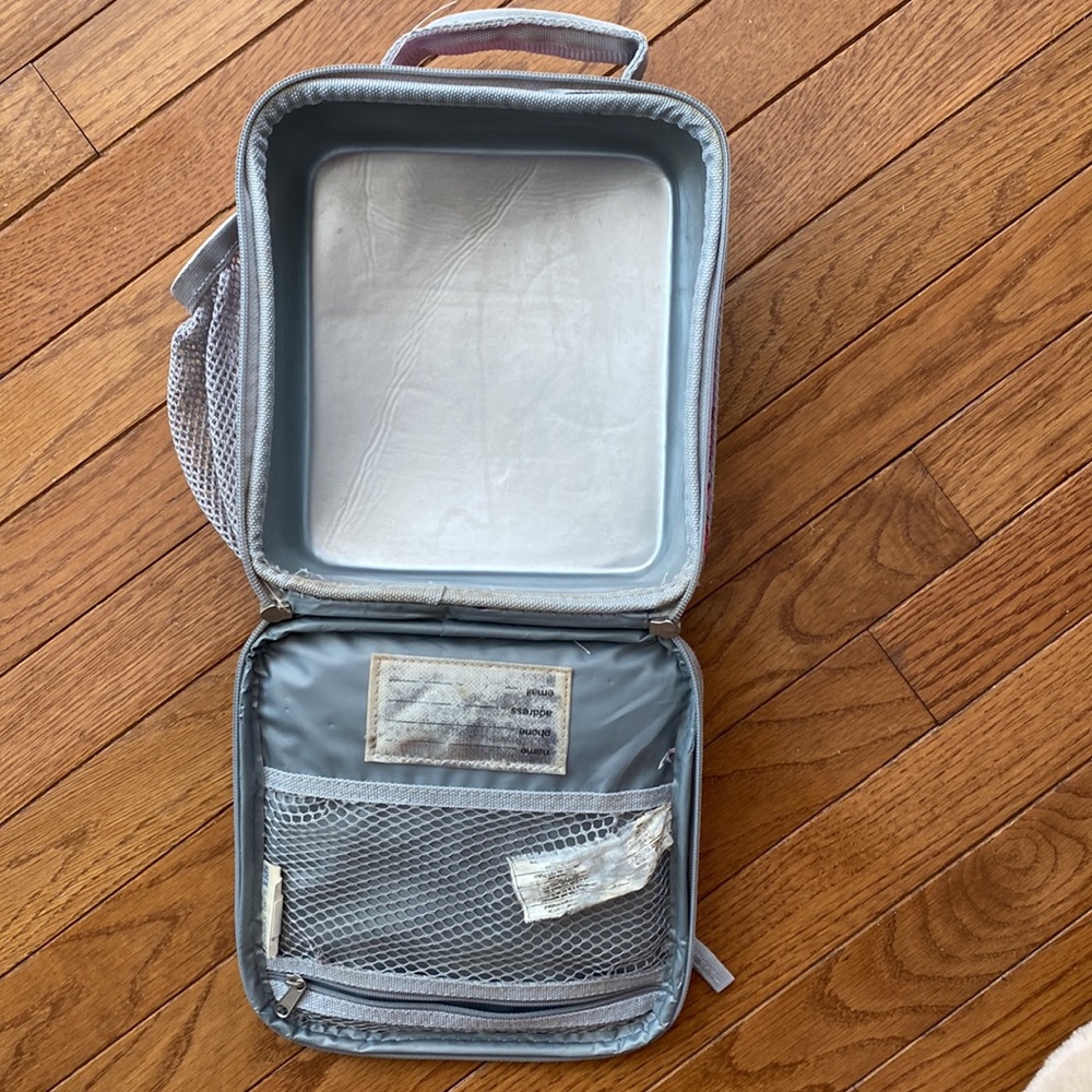 Pottery barn kids butterfly lunch box with Isabella monogram - Picture 5 of 5